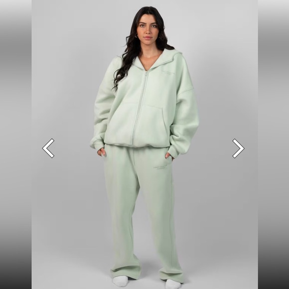 Comfort Mint Green Zip-Up Hoodie - Picture 2 of 14